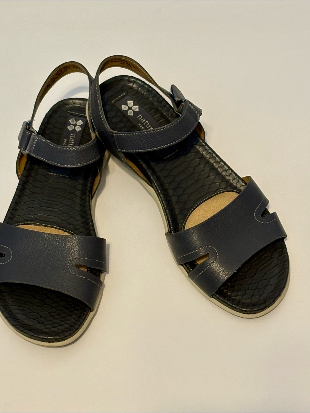Naturalizer "Selma" Size 8.5 Wide Blue Adjustable Hook & Loop Slingback Sandal